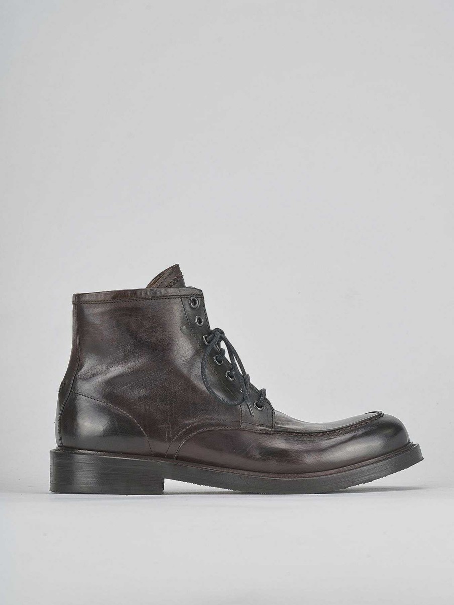 Hombre Barca | Botas Militares De Cuero Marron Oscuro.