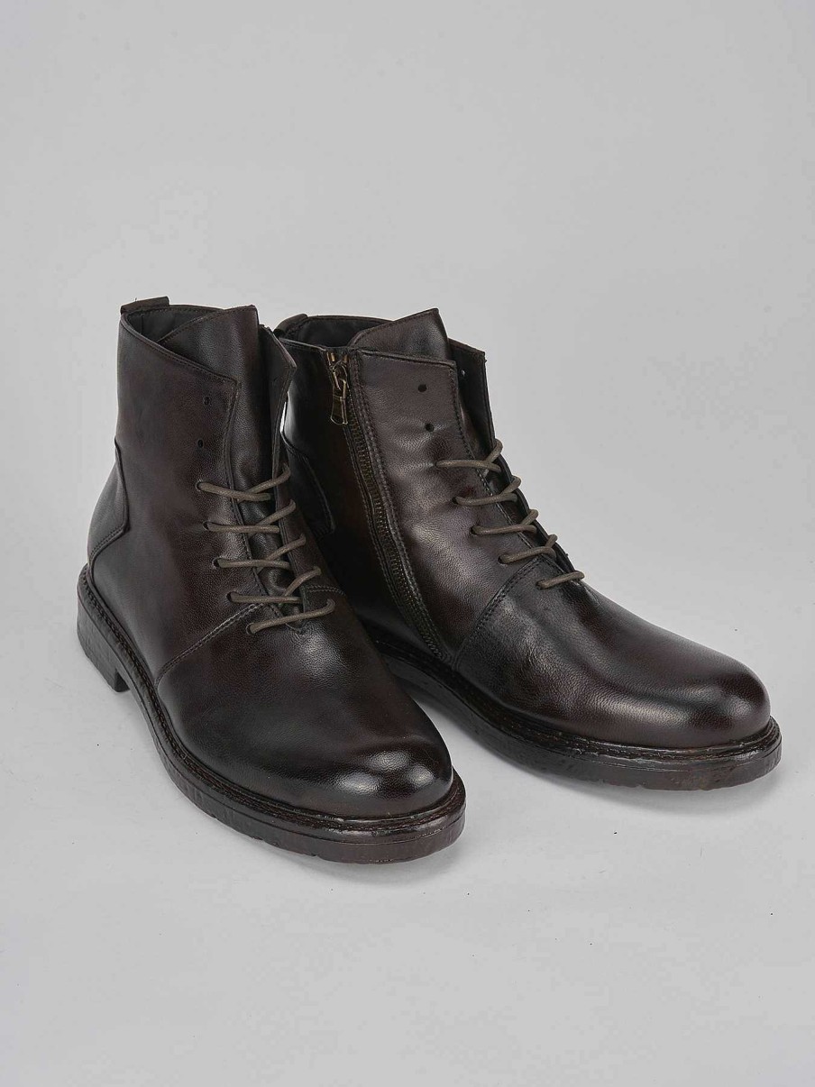 Hombre Barca | Botas Militares De Cuero Marron Oscuro.