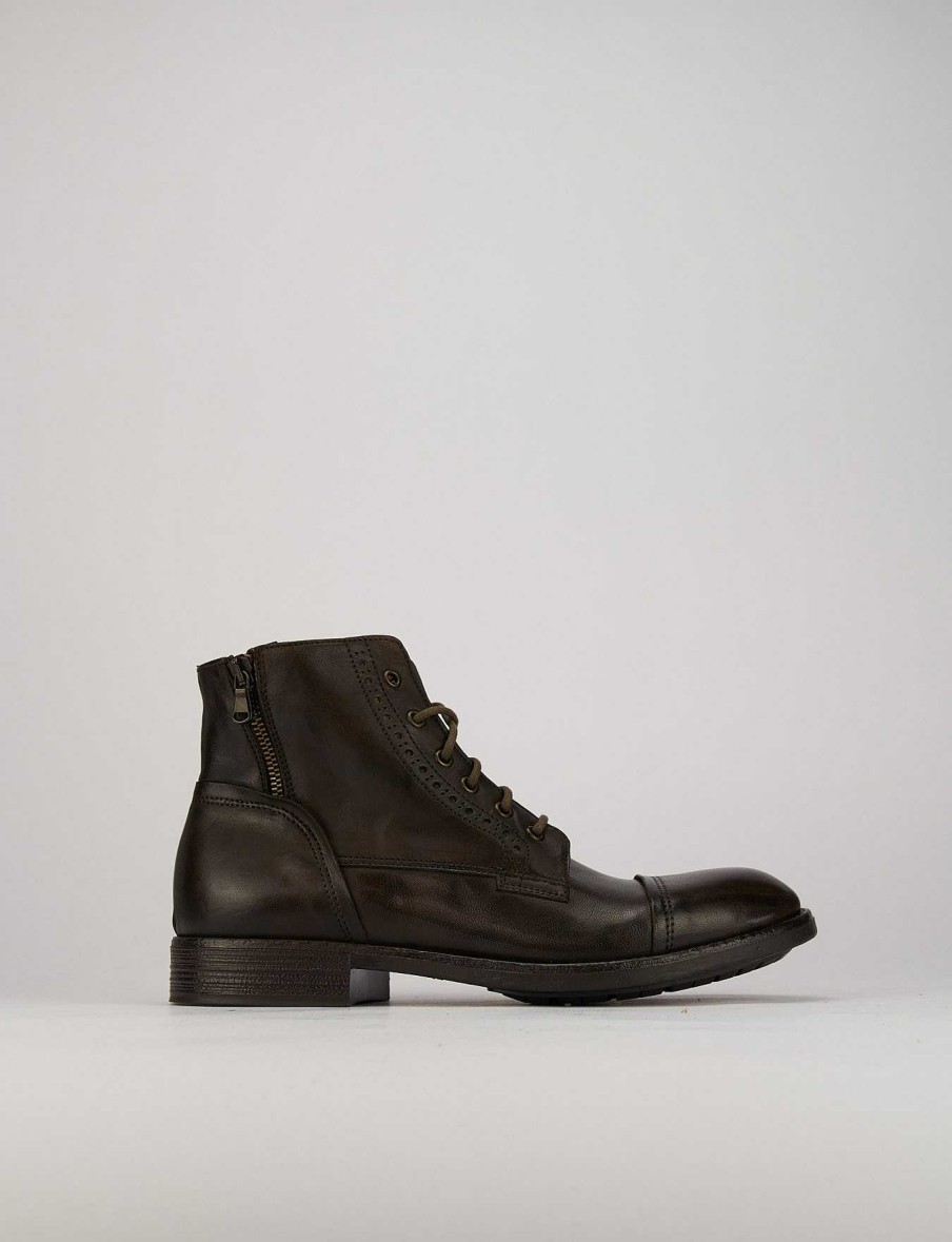 Hombre Barca | Botas Militares De Cuero Marron Oscuro.