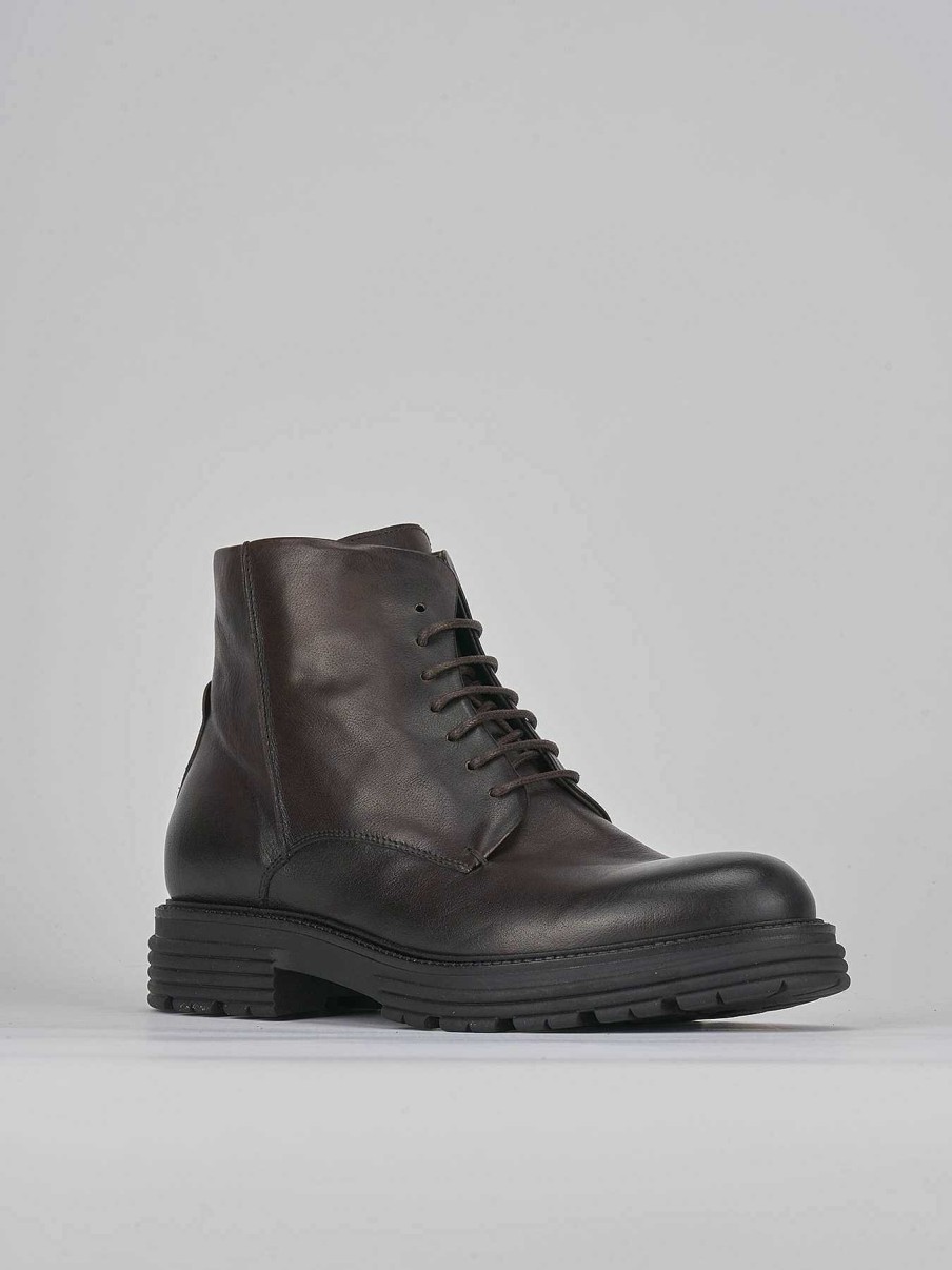 Hombre Barca | Botas Militares De Cuero Marron Oscuro.