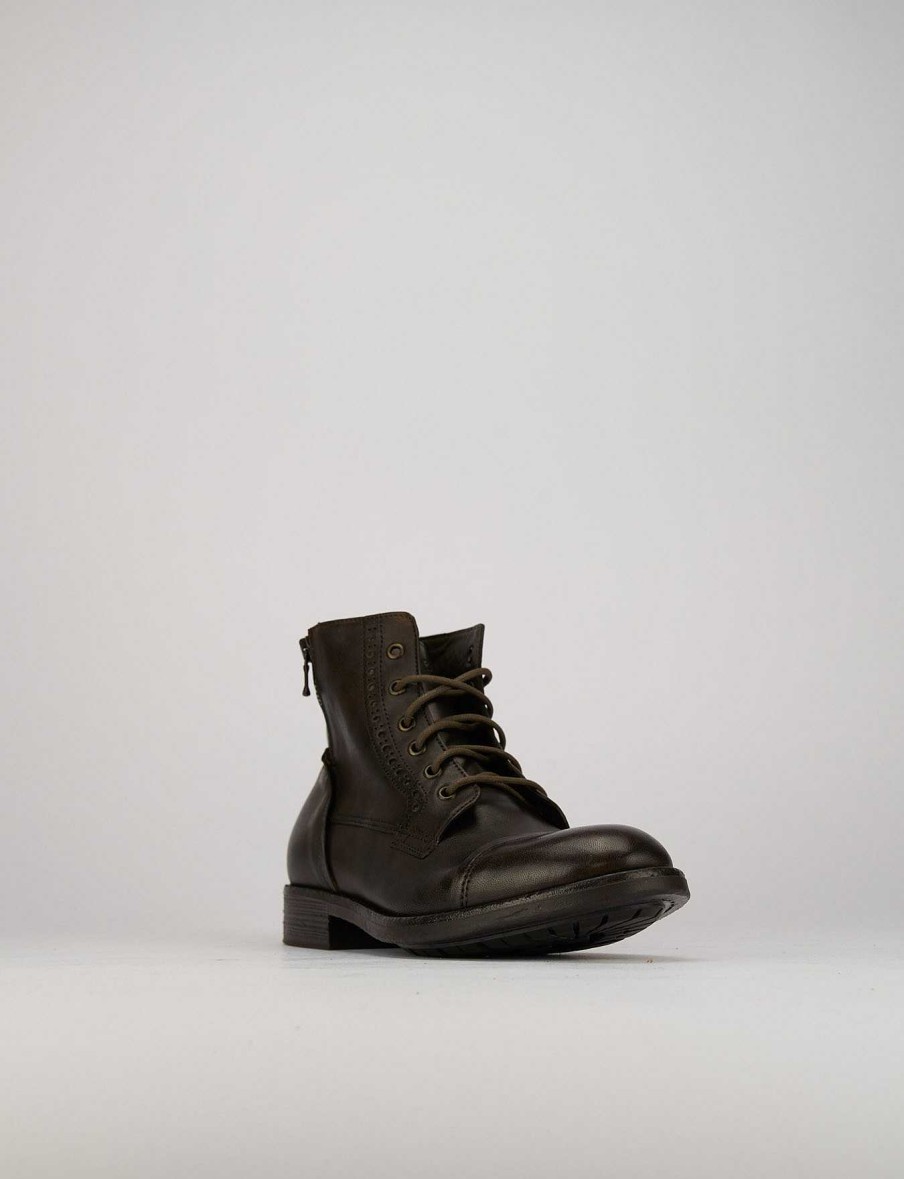 Hombre Barca | Botas Militares De Cuero Marron Oscuro.