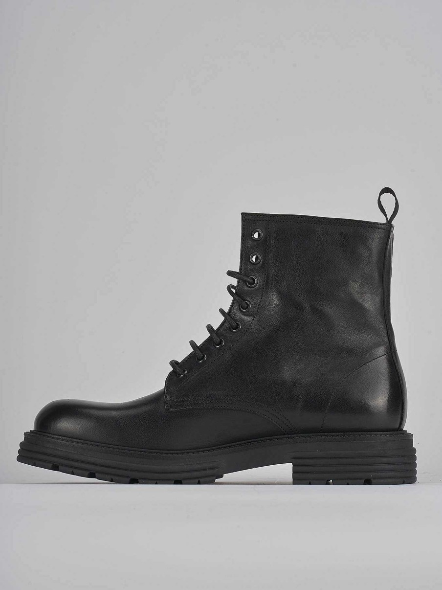 Hombre Barca | Botas Militares De Cuero Negro.