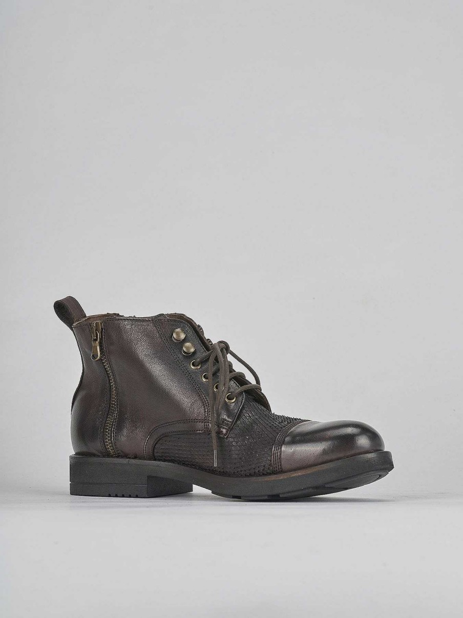 Hombre Barca | Botas Militares De Cuero Marron Oscuro.